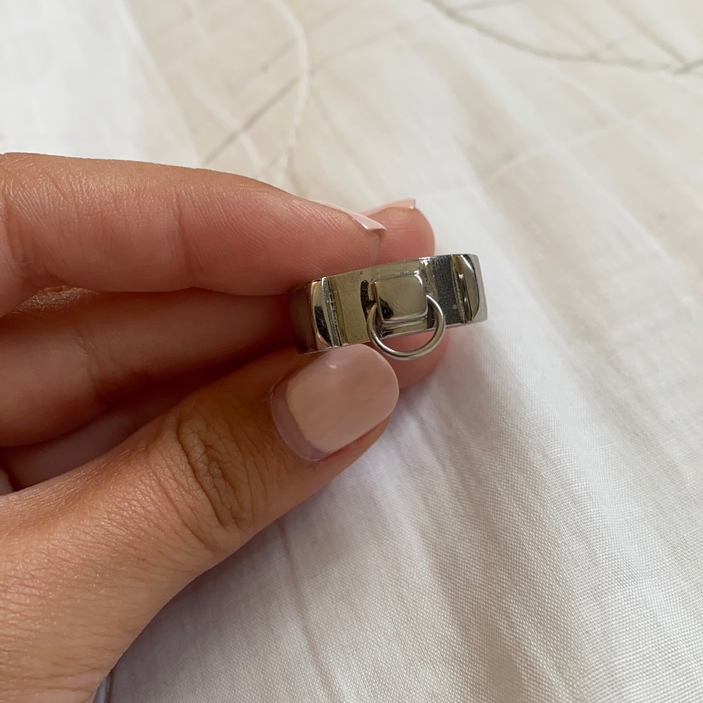 Silver Ring - Picture 3 of 3